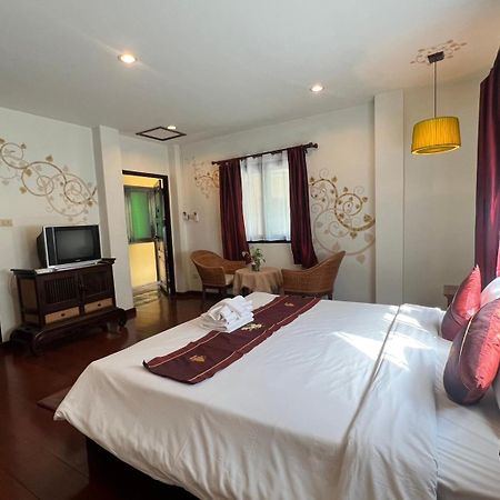 Отель Thapae Boutique House Чиангмай Экстерьер фото