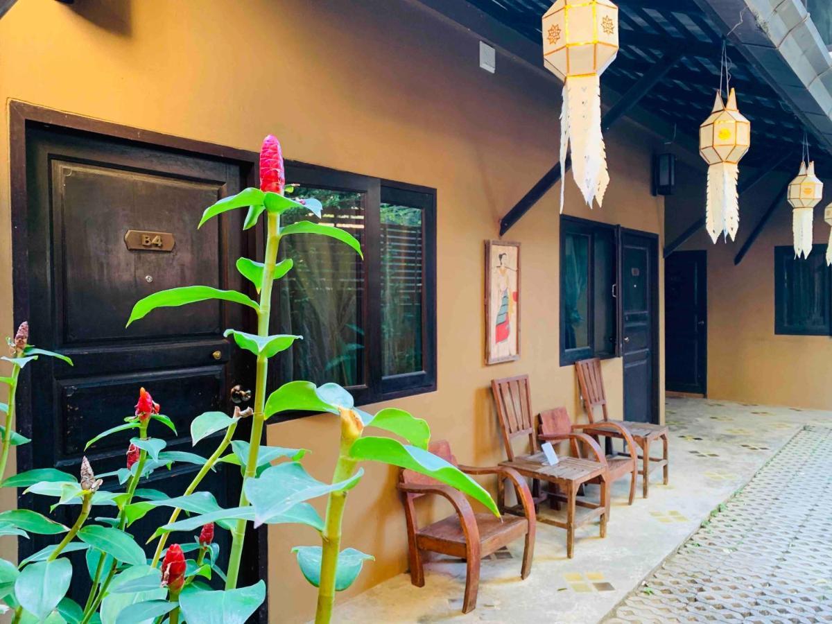 Отель Thapae Boutique House Чиангмай Экстерьер фото