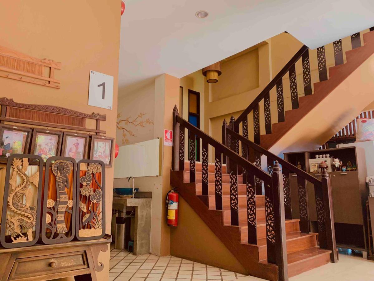 Отель Thapae Boutique House Чиангмай Экстерьер фото