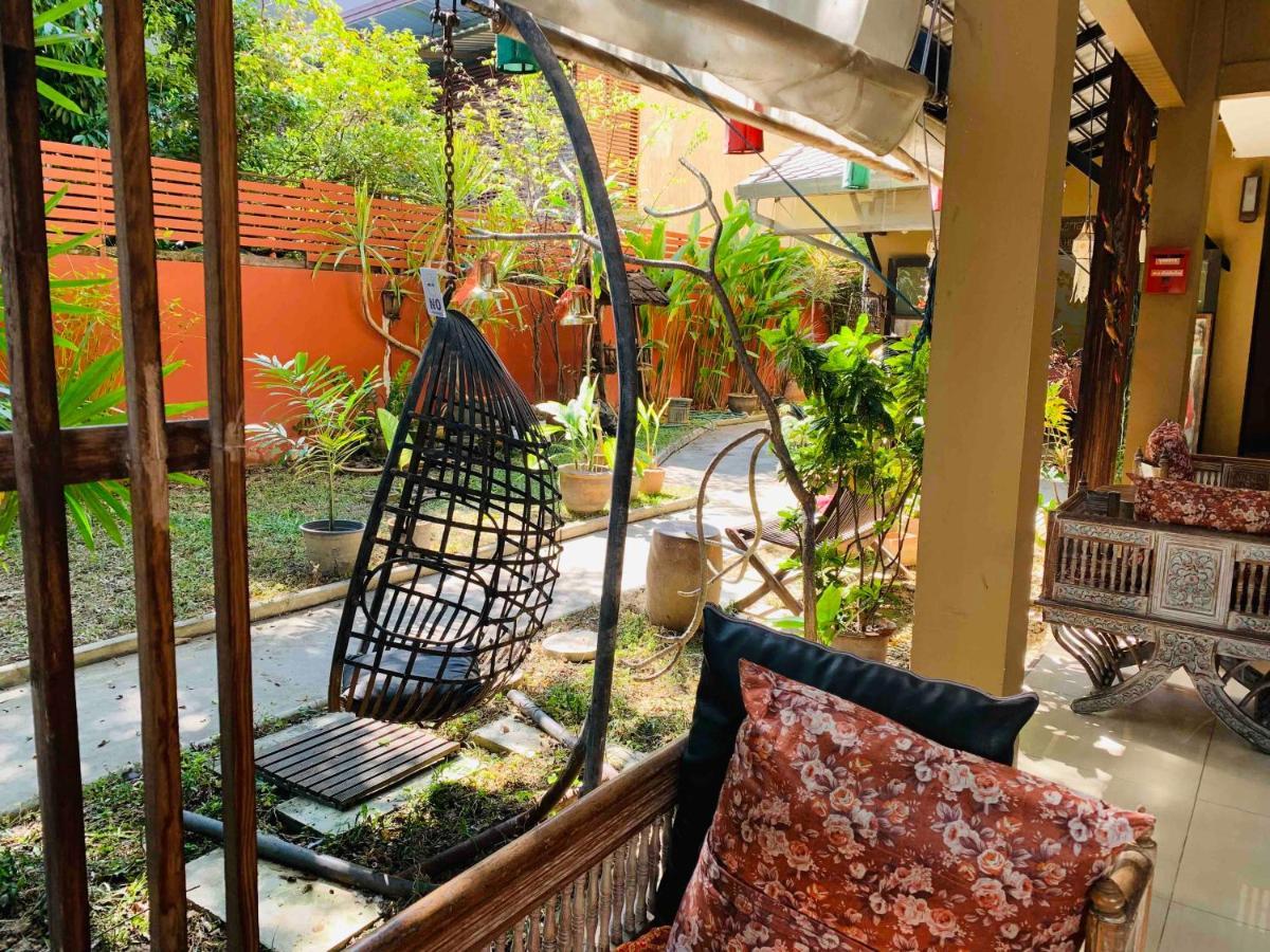 Отель Thapae Boutique House Чиангмай Экстерьер фото