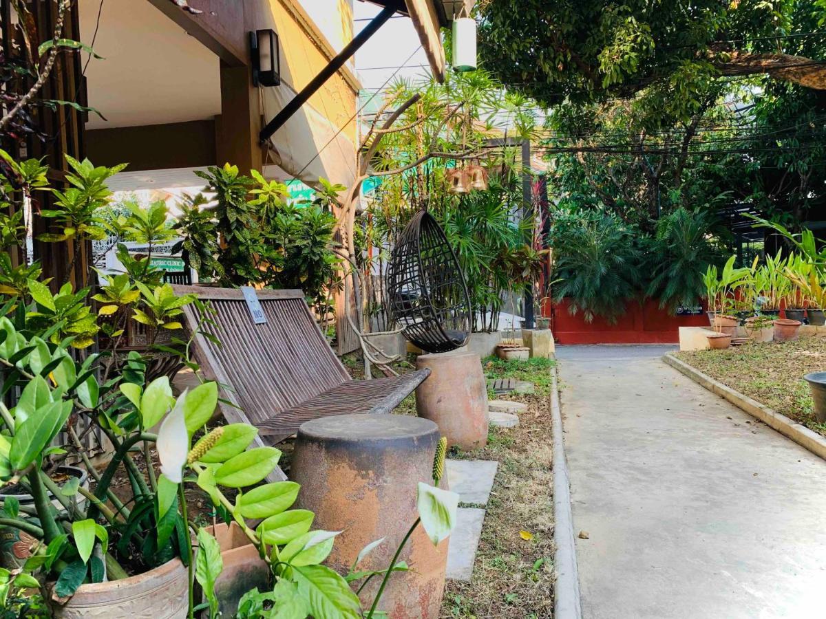 Отель Thapae Boutique House Чиангмай Экстерьер фото