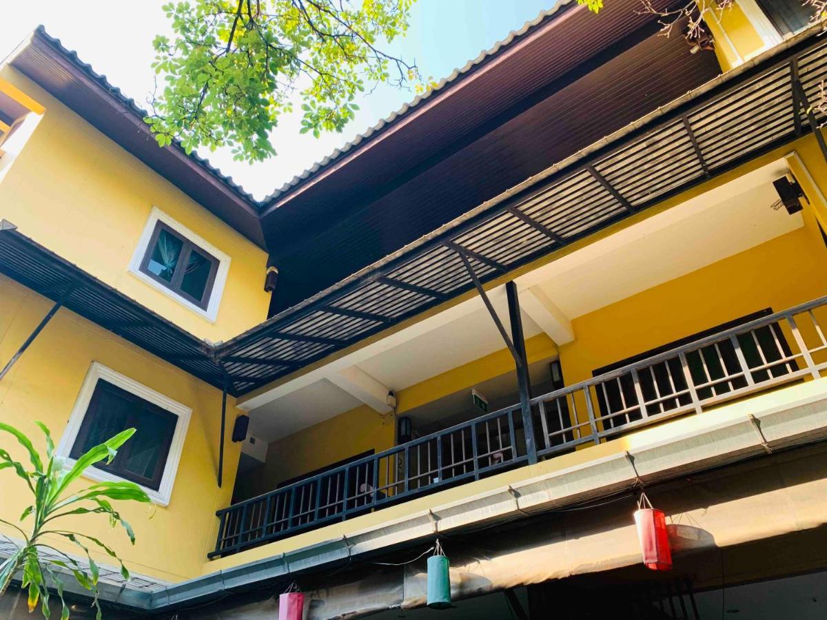 Отель Thapae Boutique House Чиангмай Экстерьер фото