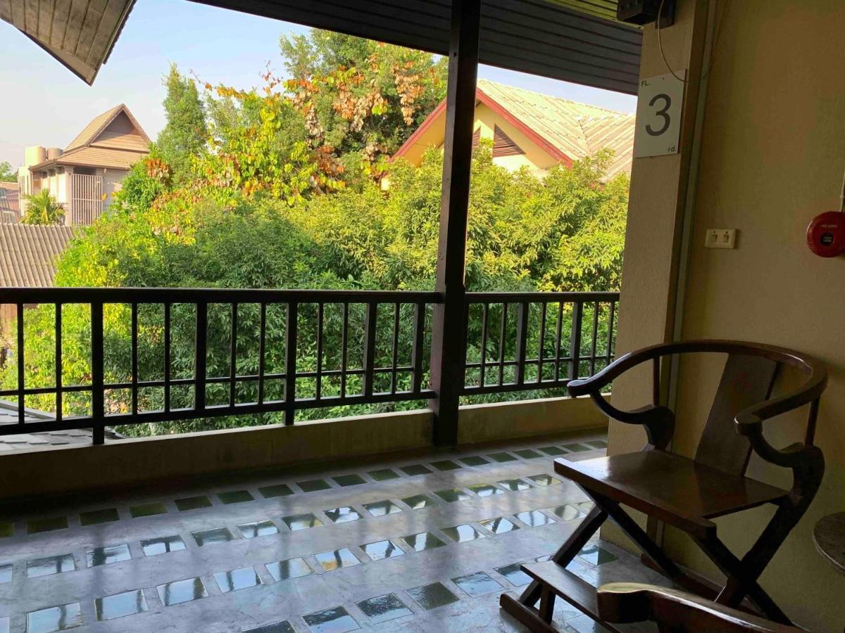 Отель Thapae Boutique House Чиангмай Экстерьер фото