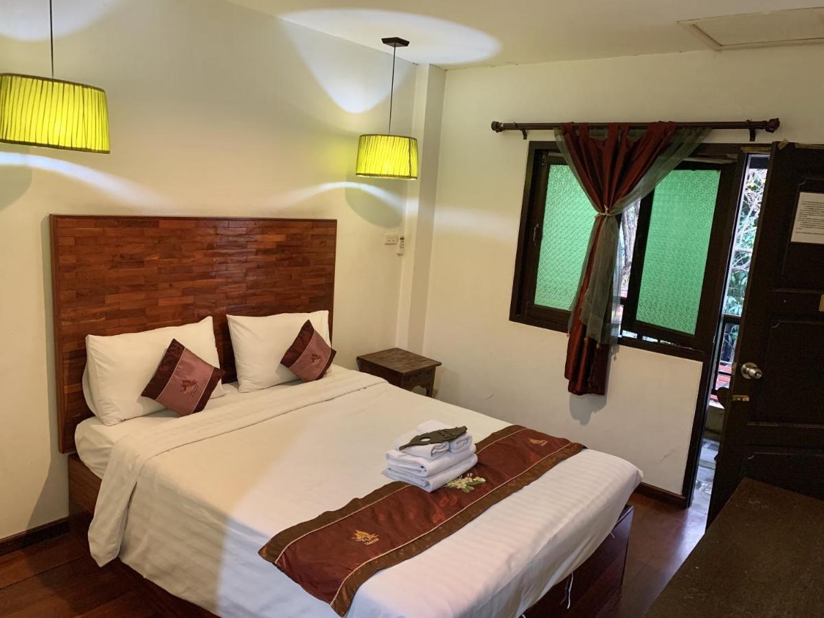 Отель Thapae Boutique House Чиангмай Экстерьер фото