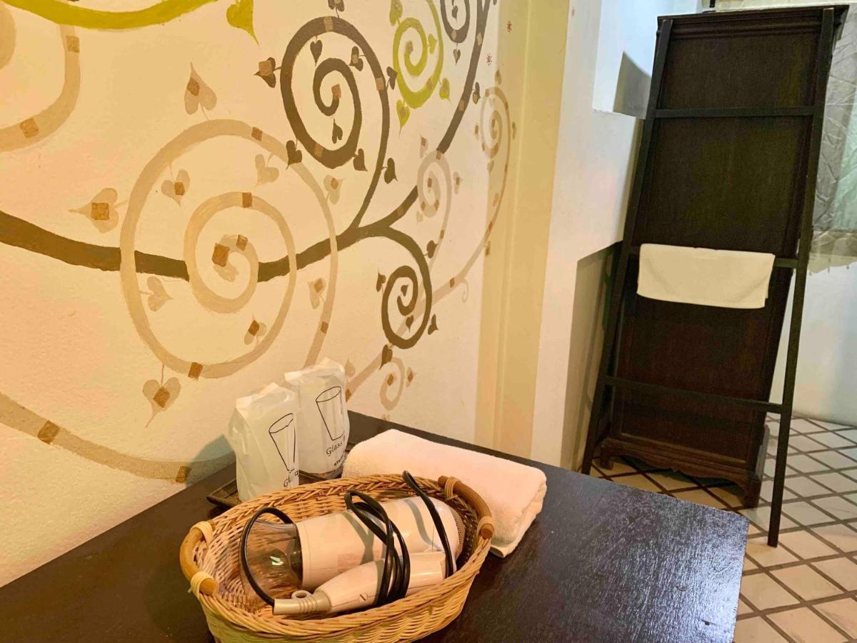 Отель Thapae Boutique House Чиангмай Экстерьер фото