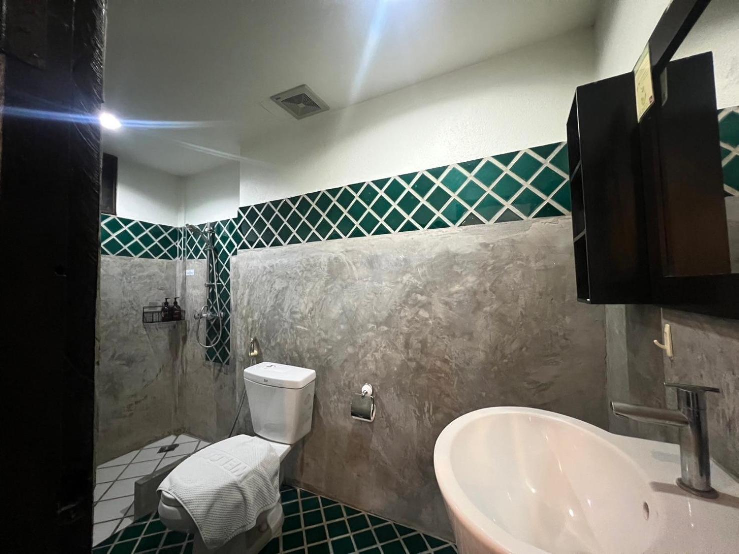 Отель Thapae Boutique House Чиангмай Экстерьер фото